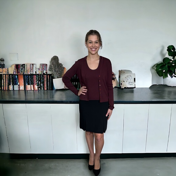 Ann Taylor -Women’s Black Business Skirt -Knee-Length/Double Pleats -Tag Size 4 - Picture 6 of 16